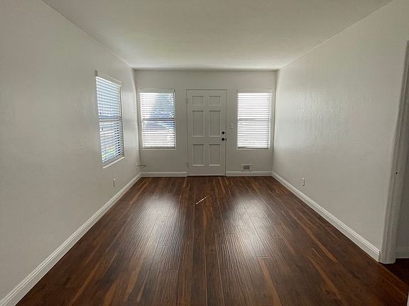3rd image of 1041-1047 Diamond St #1041