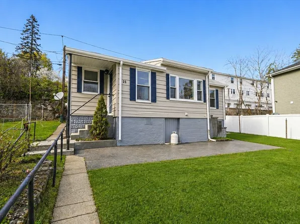 25 Johnson St, Worcester, MA 01604