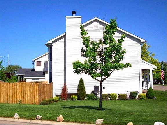 2 Floral Ct.