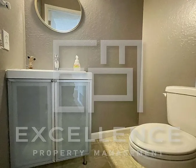 5086 Plaza Corona — Photo 5