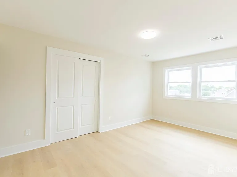 450 Packer Pl #2 — Photo 16