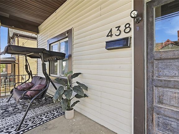 5th image of 438 Fisher St