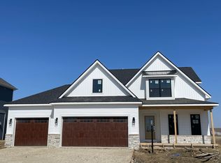 306 Sutton St, Savoy, IL 61874