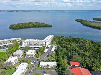 576 Sutton Pl, Longboat Key, FL, 34228