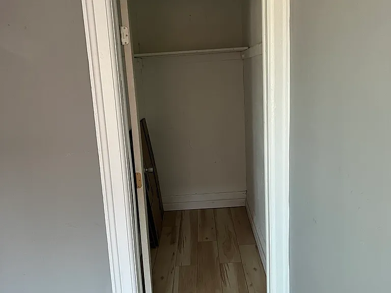 23 Schuyler St #2 — Photo 7