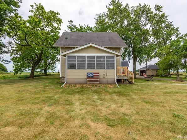 7967 E Weston Rd, Blissfield, MI 49228