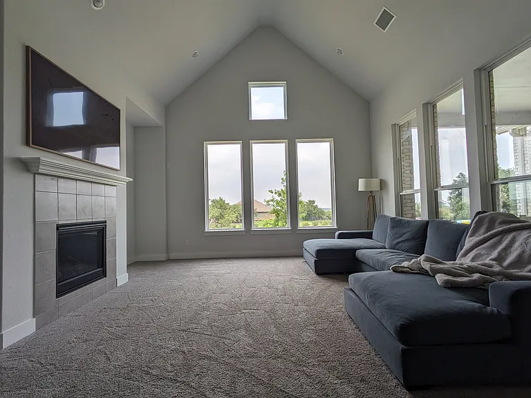 472 Cortaro Dr — Photo 8