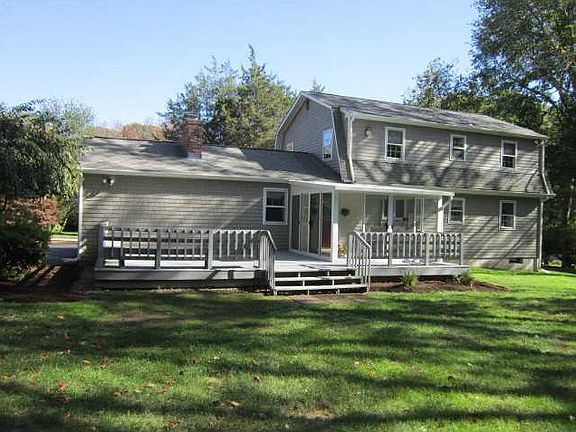 5th image of 67 Carrie Ann Dr