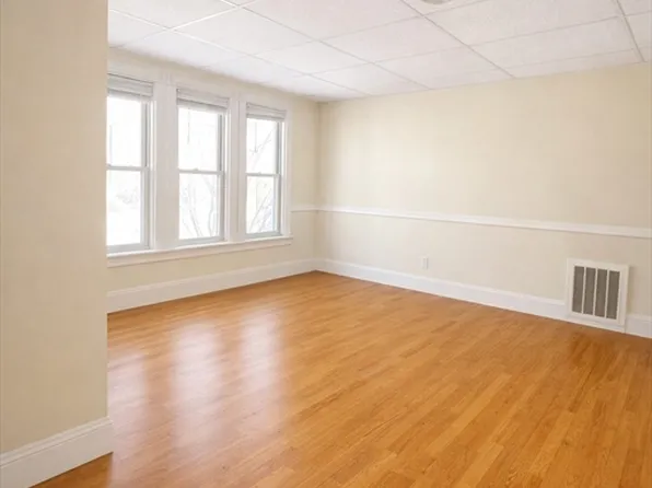 28 Prospect St APT 2, Brockton, MA 02301