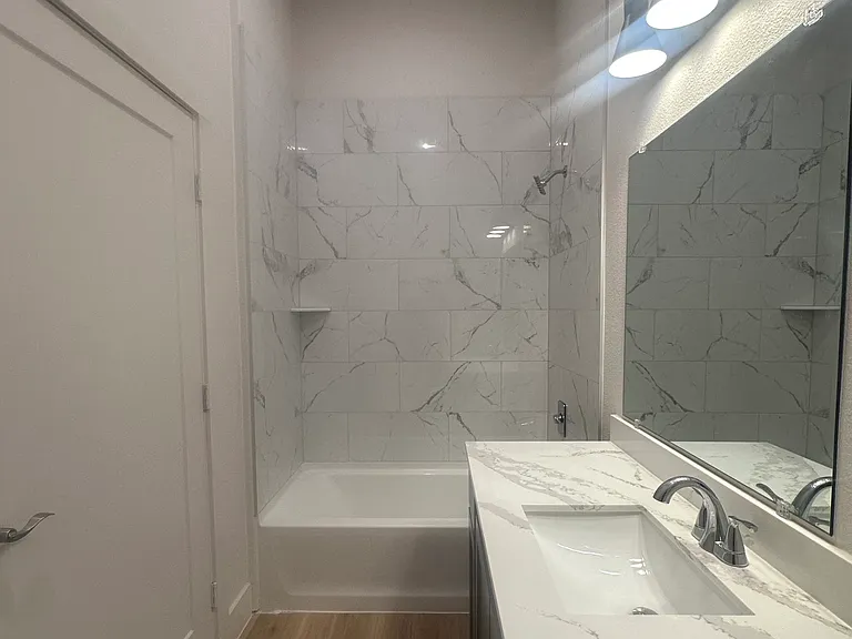 1414 N Locust St #2301 — Photo 3