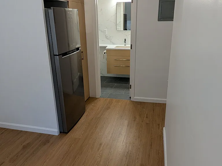 230 W 95th St #46 — Photo 5