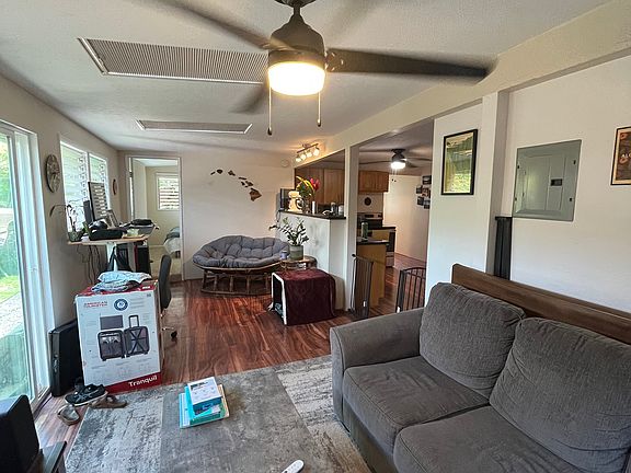 Flexible living space, open kitchen concept