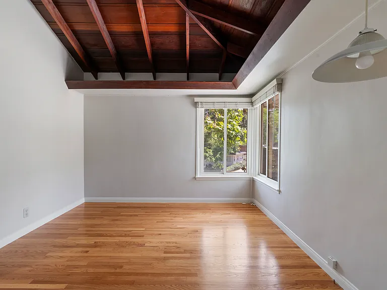 229 Glenullen Dr — Photo 18