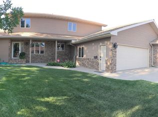 1320 17 1/2 Ave SW, Minot, ND 58701