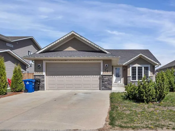 29 S Chinook St, Blackfalds, AB T4M 0B9