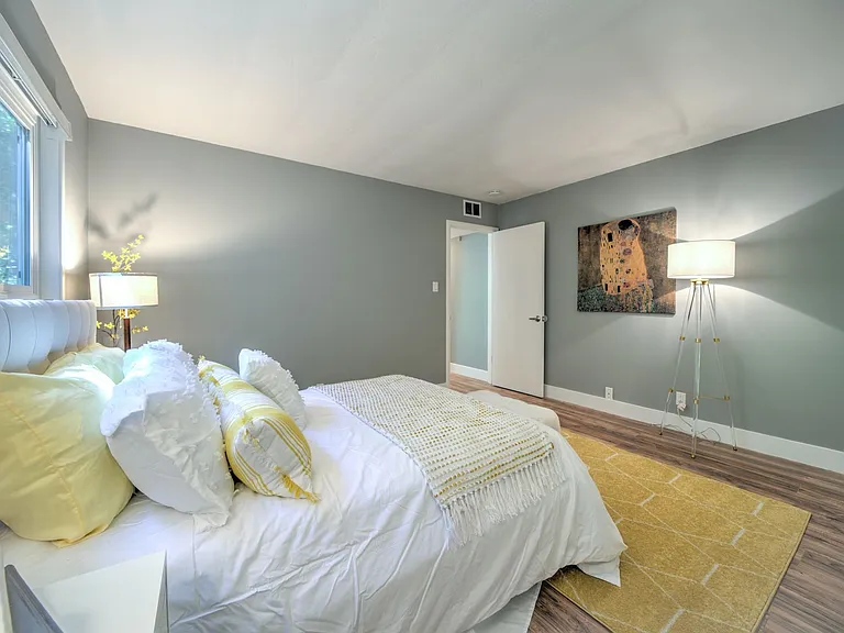 2-10 Shelley Drive — Photo 9