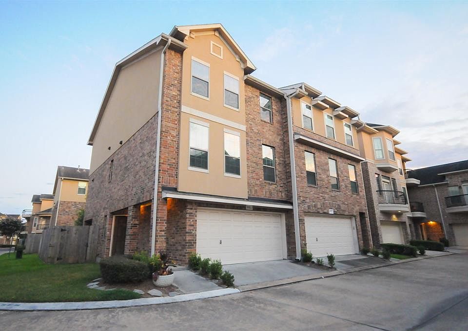 2nd image of 8101 Silverton Creek Ln