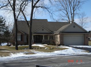 924 Pine Trail Dr #1, Rochester Hills, MI 48307