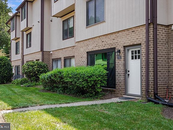 3rd image of 1722 Westwind Way #123