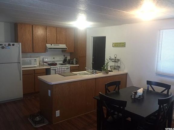 4th image of 252 E Crescentwood Dr