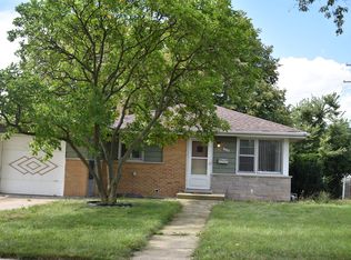 3N564 Willow Rd, Elmhurst, IL 60126