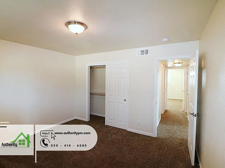 4445 Dogwood Ln #C — Photo 14