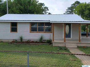 134 Burroughs Dr, Guntersville, AL 35976