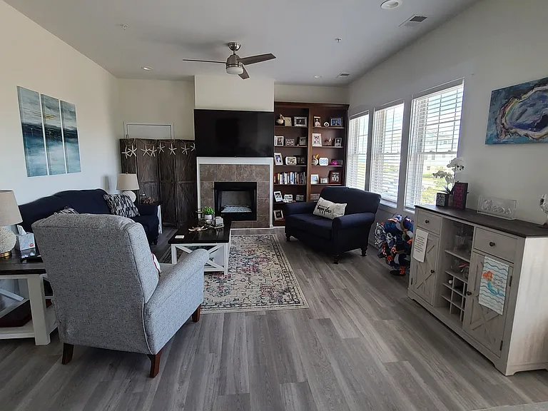 9650 Shore Dr #202 — Photo 2
