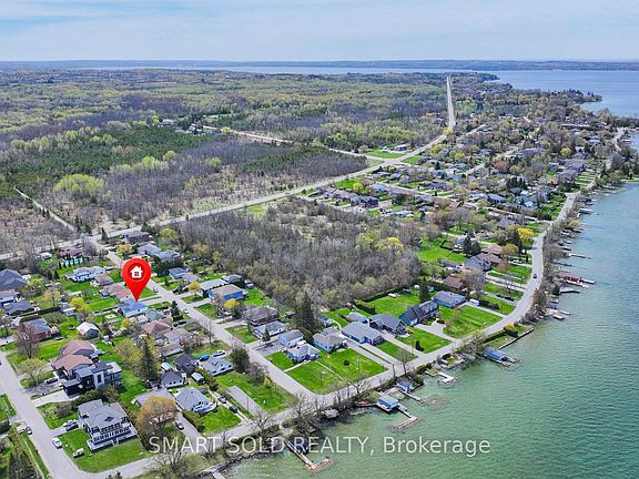 3rd image of 831 Norval Rd