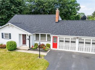 127 Howedale Dr, Rochester, NY 14616