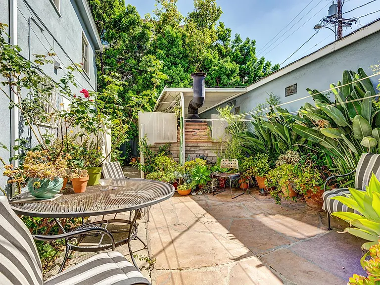 445 N Doheny Dr #F — Photo 9