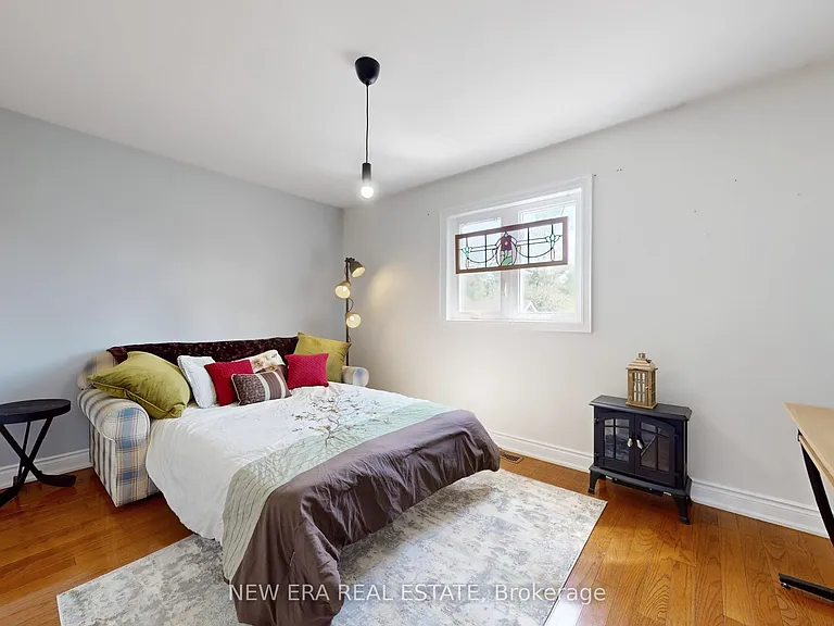 1031 Lake Dr N #UPPER — Photo 23
