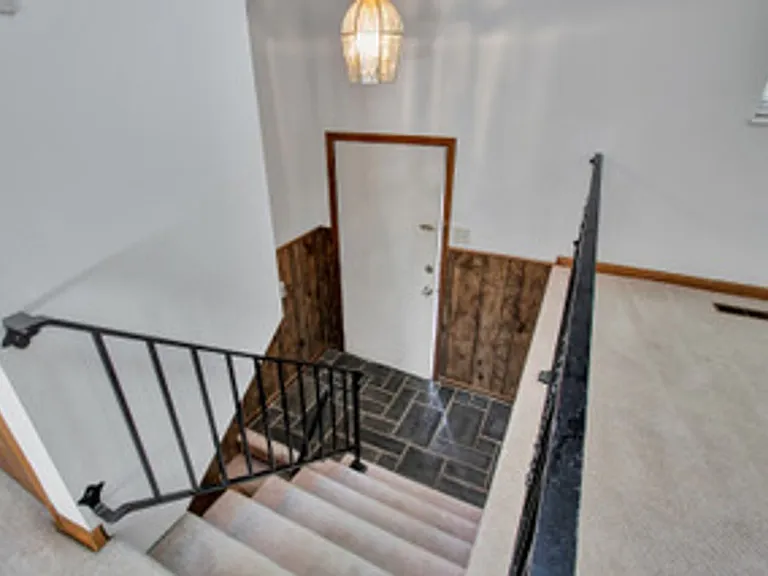 504 Harrow Rd — Photo 4