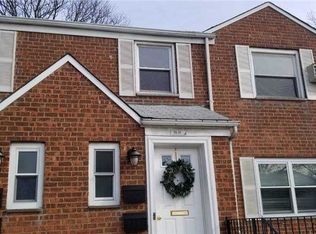 74-31 Little Neck Pkwy, Glen Oaks, NY 11004