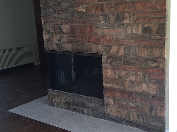 2nd image of 235 Lakeside Dr
