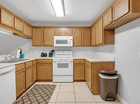241 Dixie Dr, Tallahassee, FL