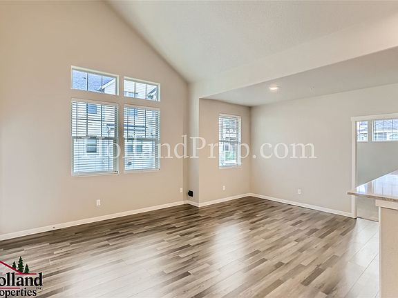 4th image of 17181 Snowdale St #308