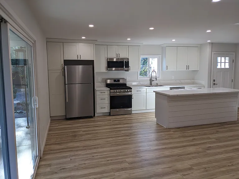 7193 Romford Ct — Photo 12