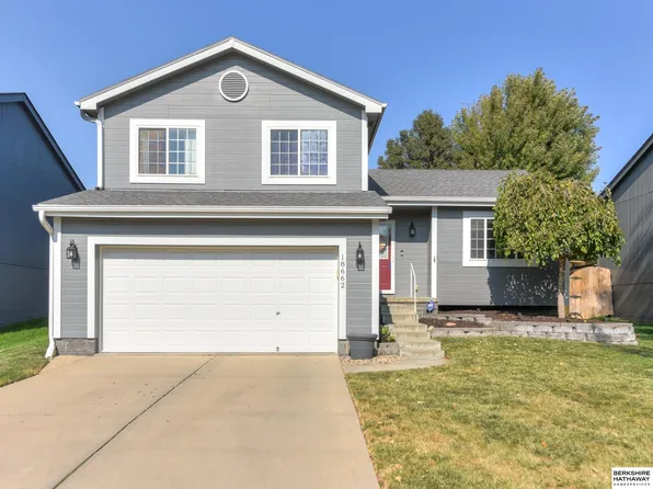 18662 U St, Omaha, NE 68135