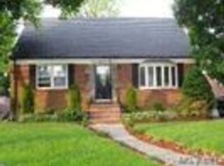 592 Newton Ave, Uniondale, NY 11553