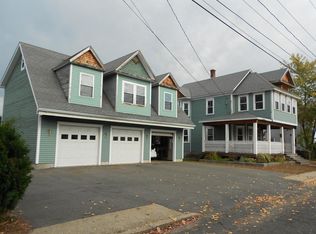 31 Davis St, Easthampton, MA 01027