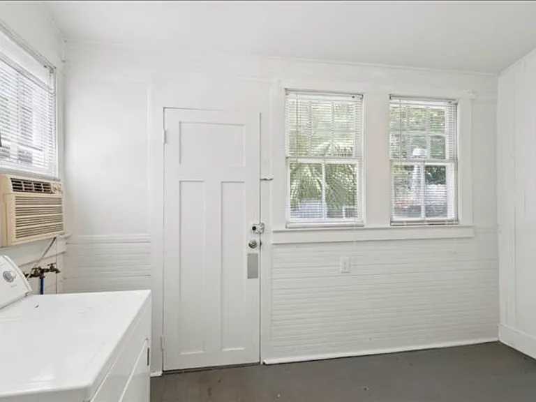 814 Gallier St — Photo 11
