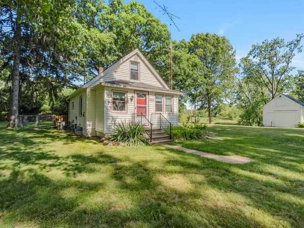 1645 Chlebus St, Jackson, MI 49203