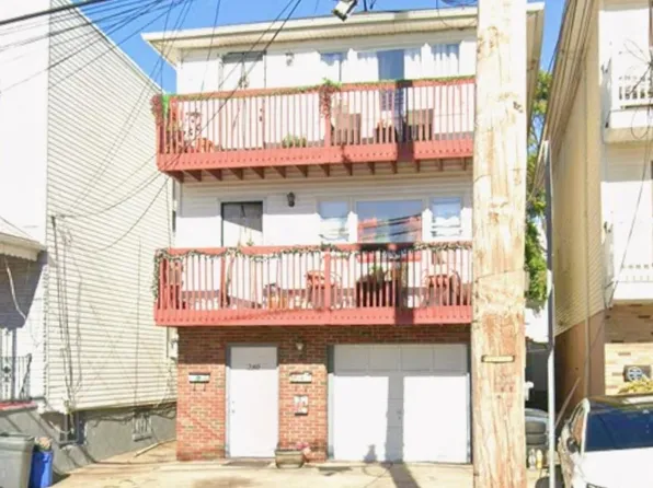 280 Seaview Avenue image 1 of 9