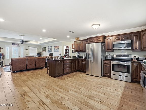 3rd image of 13206 Ridgeland Rd