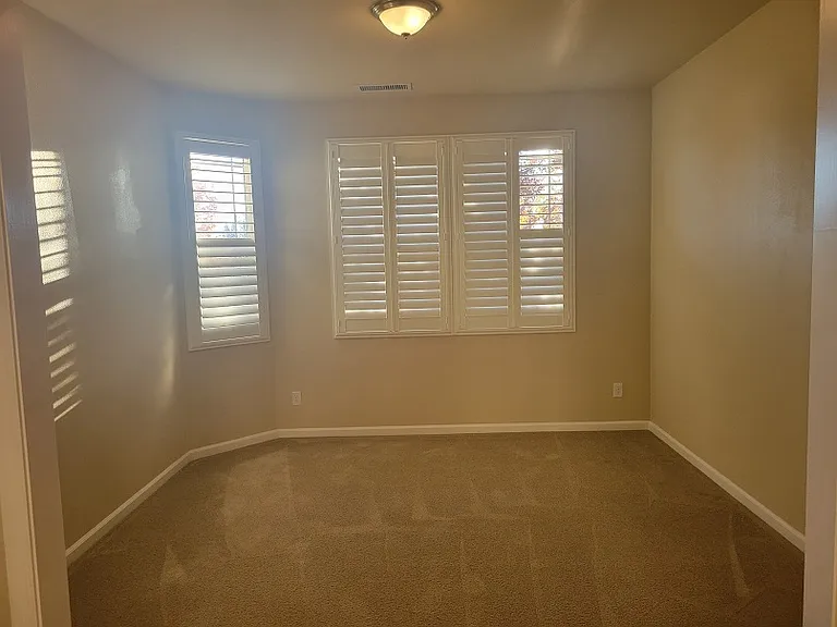 227 Gooselake Cir — Photo 4