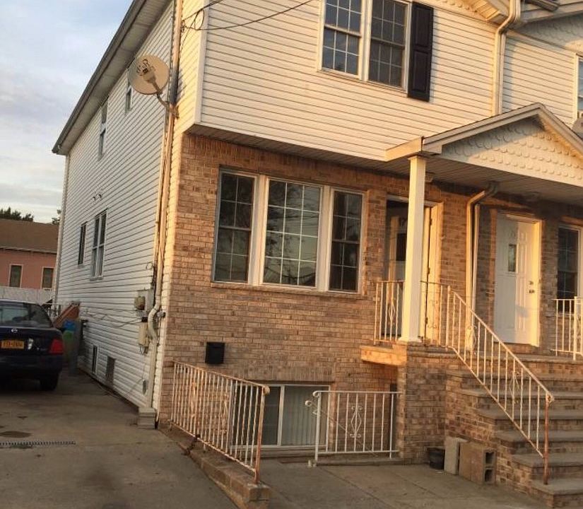 1st image of 17 Gloria Ct #1