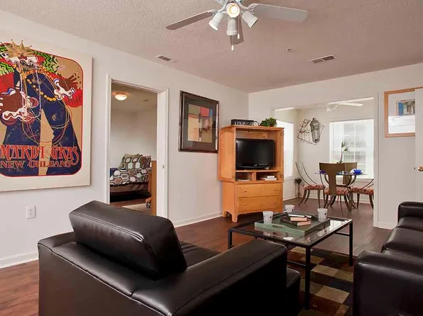 University Village at Clemson Student Housing