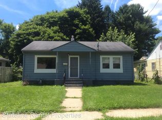 2812 Lawndale Ave, Rockford, IL