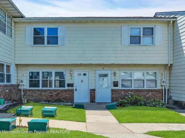 6 Connecticut Court #879, Matawan, NJ 07747